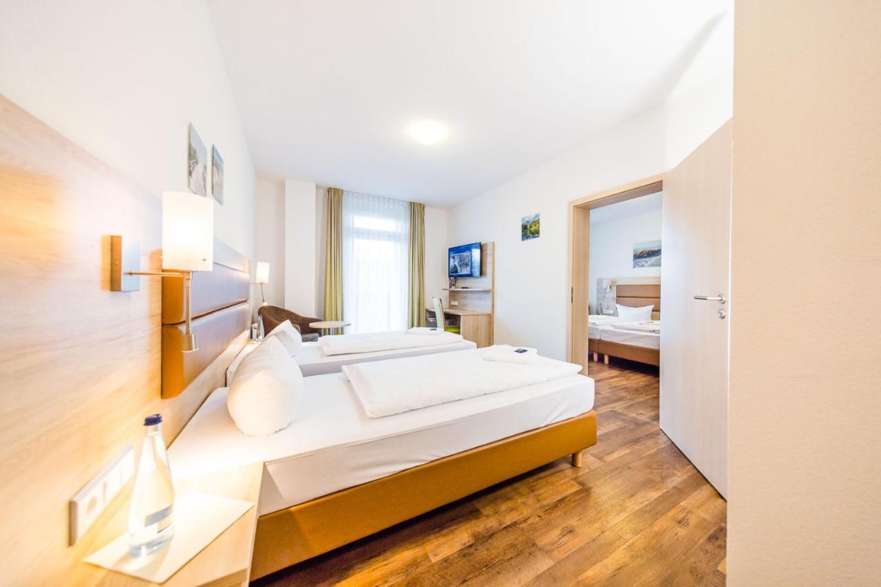 Landhotel Kueffner Pfedelbach Экстерьер фото