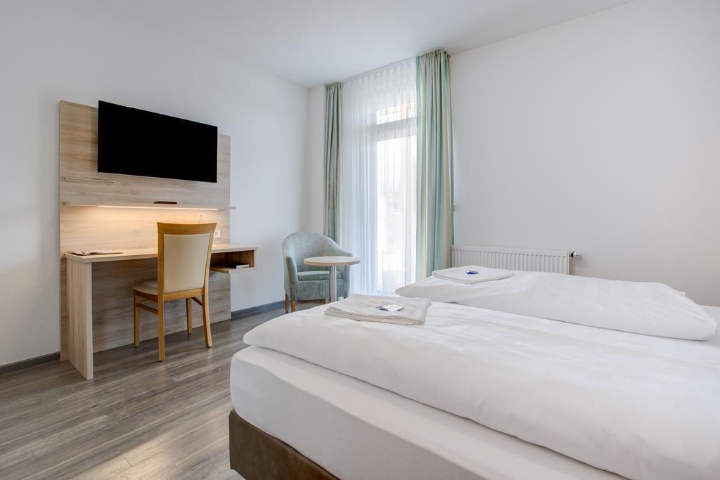 Landhotel Kueffner Pfedelbach Экстерьер фото