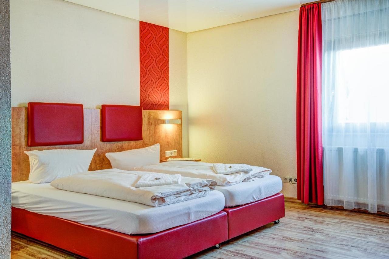 Landhotel Kueffner Pfedelbach Экстерьер фото